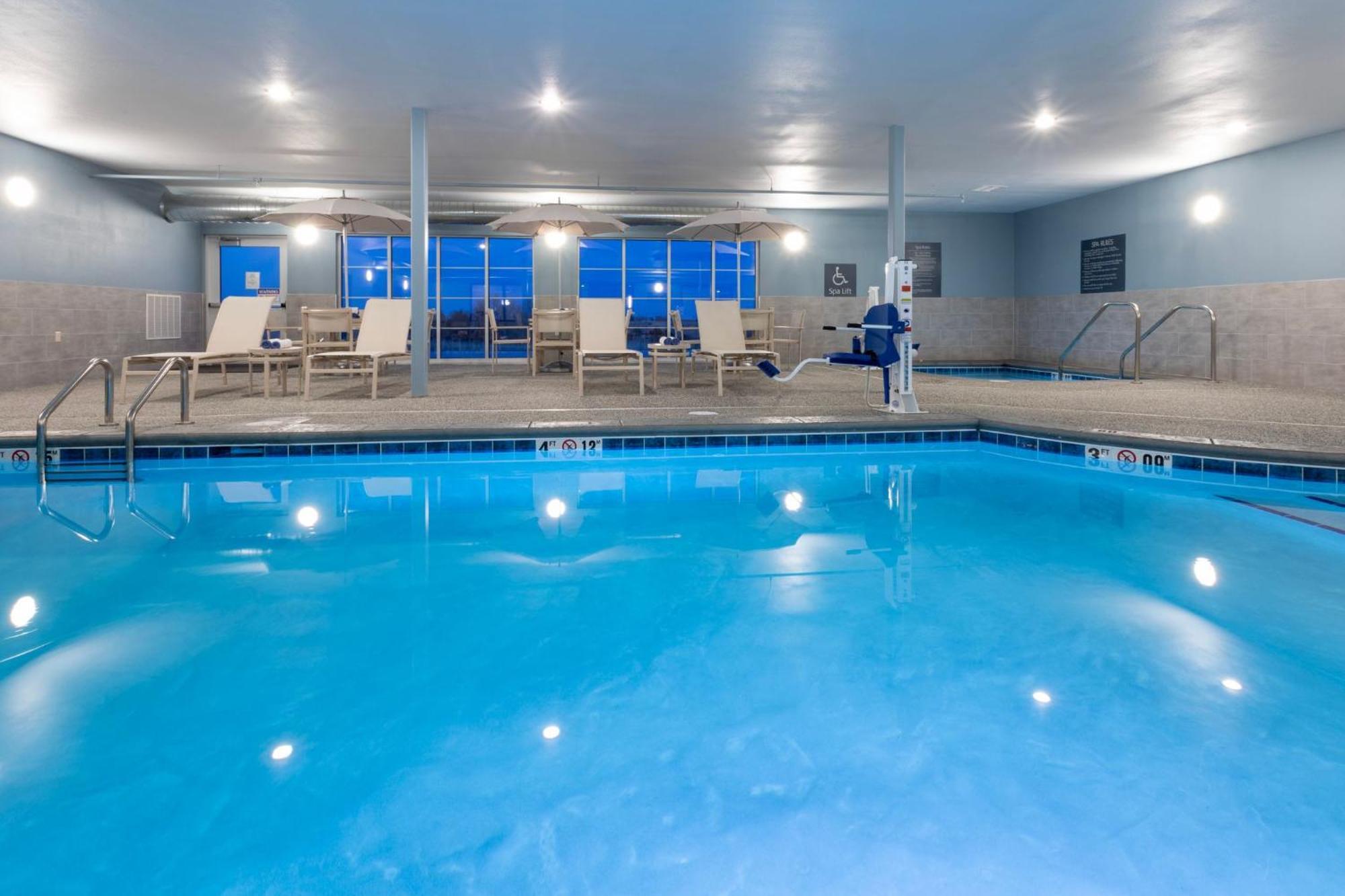 Grandstay Hotel & Suites Algona Eksteriør billede